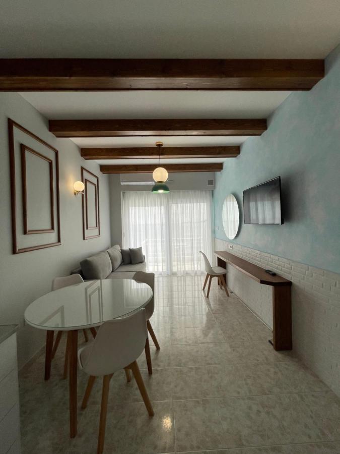 Skizenas Waterfront Apartments Haraki Exteriör bild