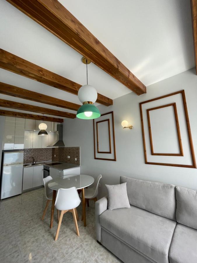 Skizenas Waterfront Apartments Haraki Exteriör bild